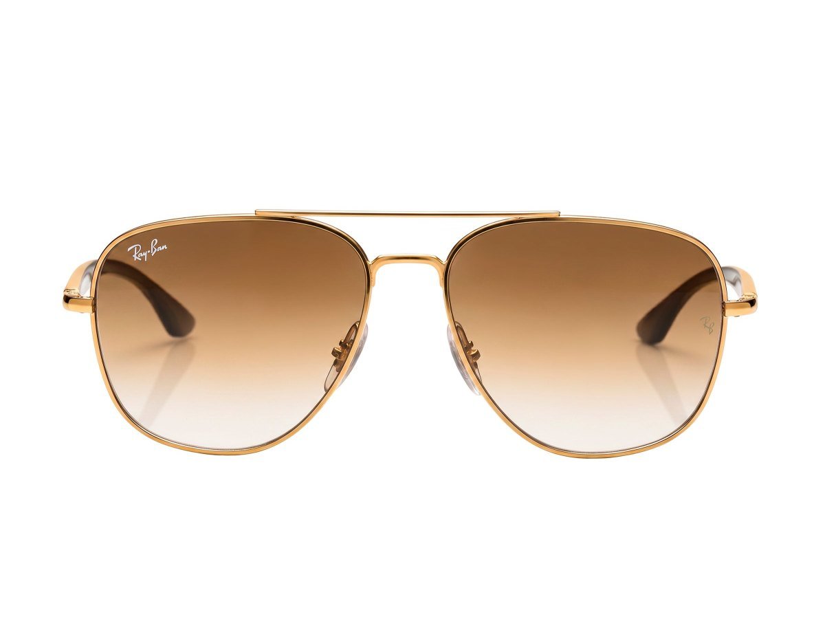 Aviator Classic Gold sunglasses in a second view